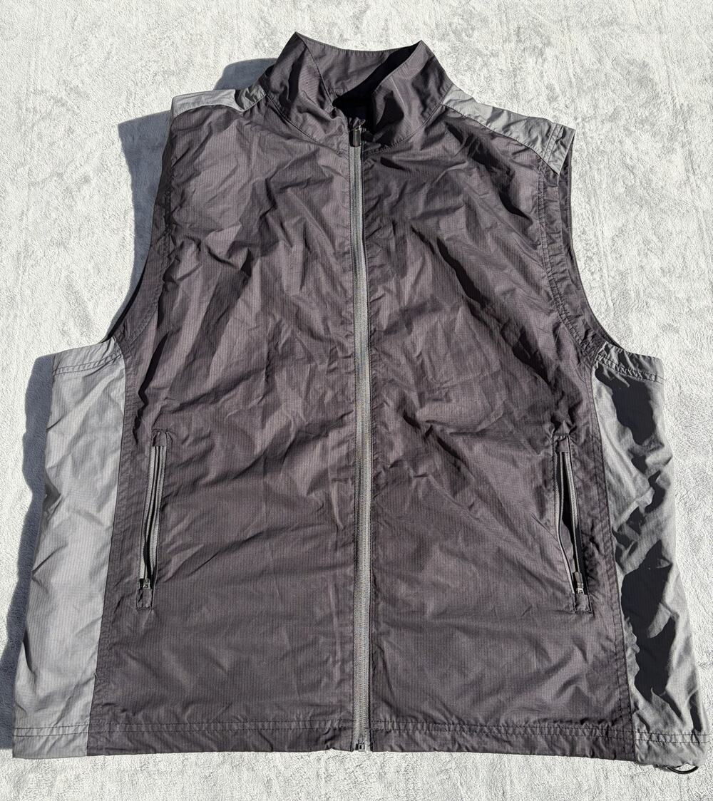 Ping Performance Golf Vest 100% Polyester Black and Grey Sleeveless Mesh Lining